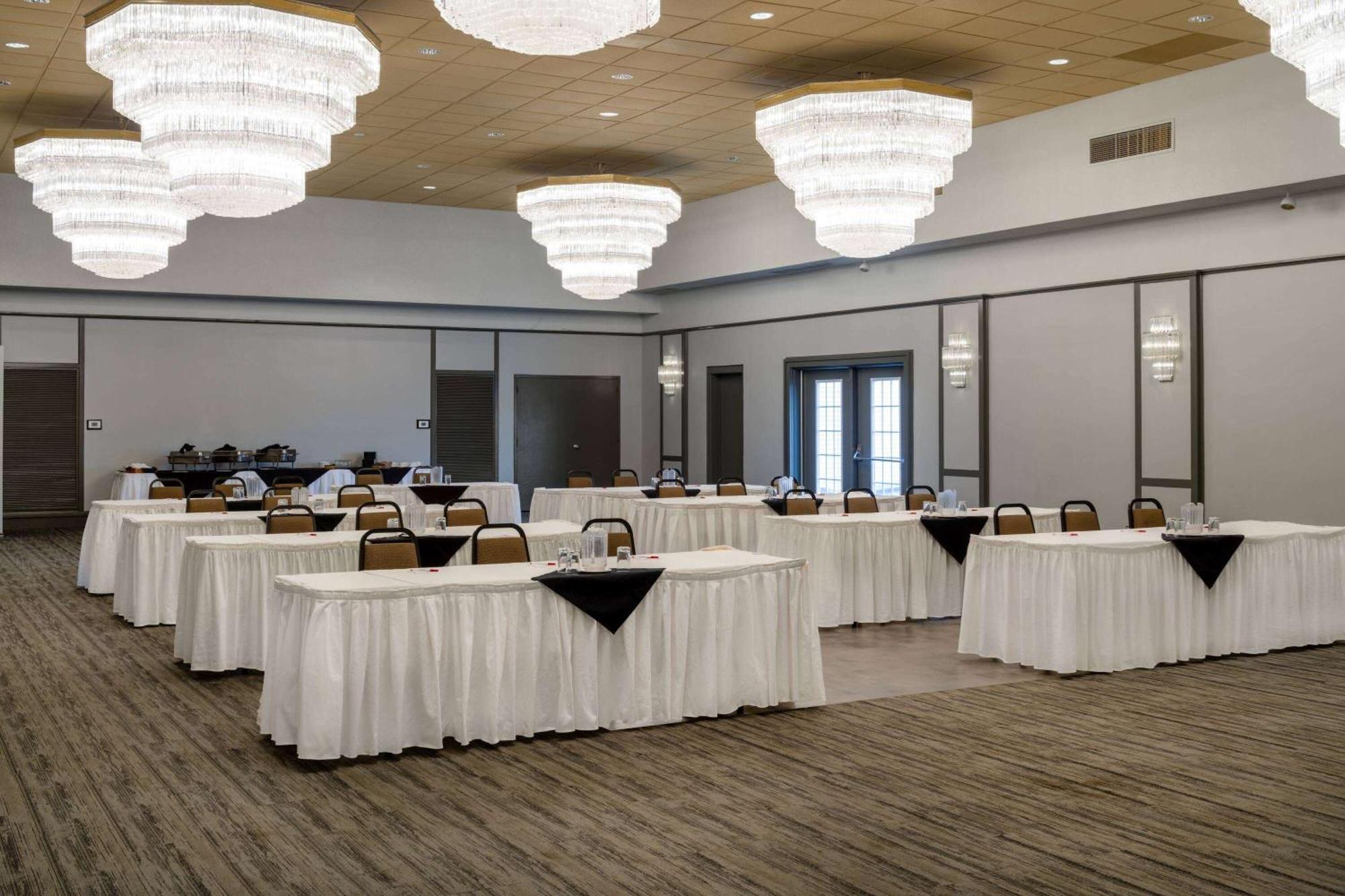 Motel Ramada By Wyndham Airlane Thunder Bay