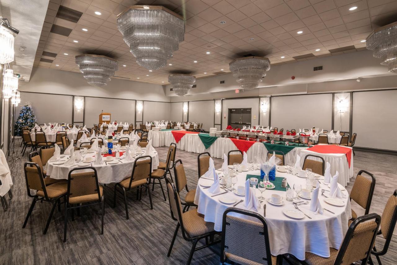 Ramada By Wyndham Airlane Motel 3*