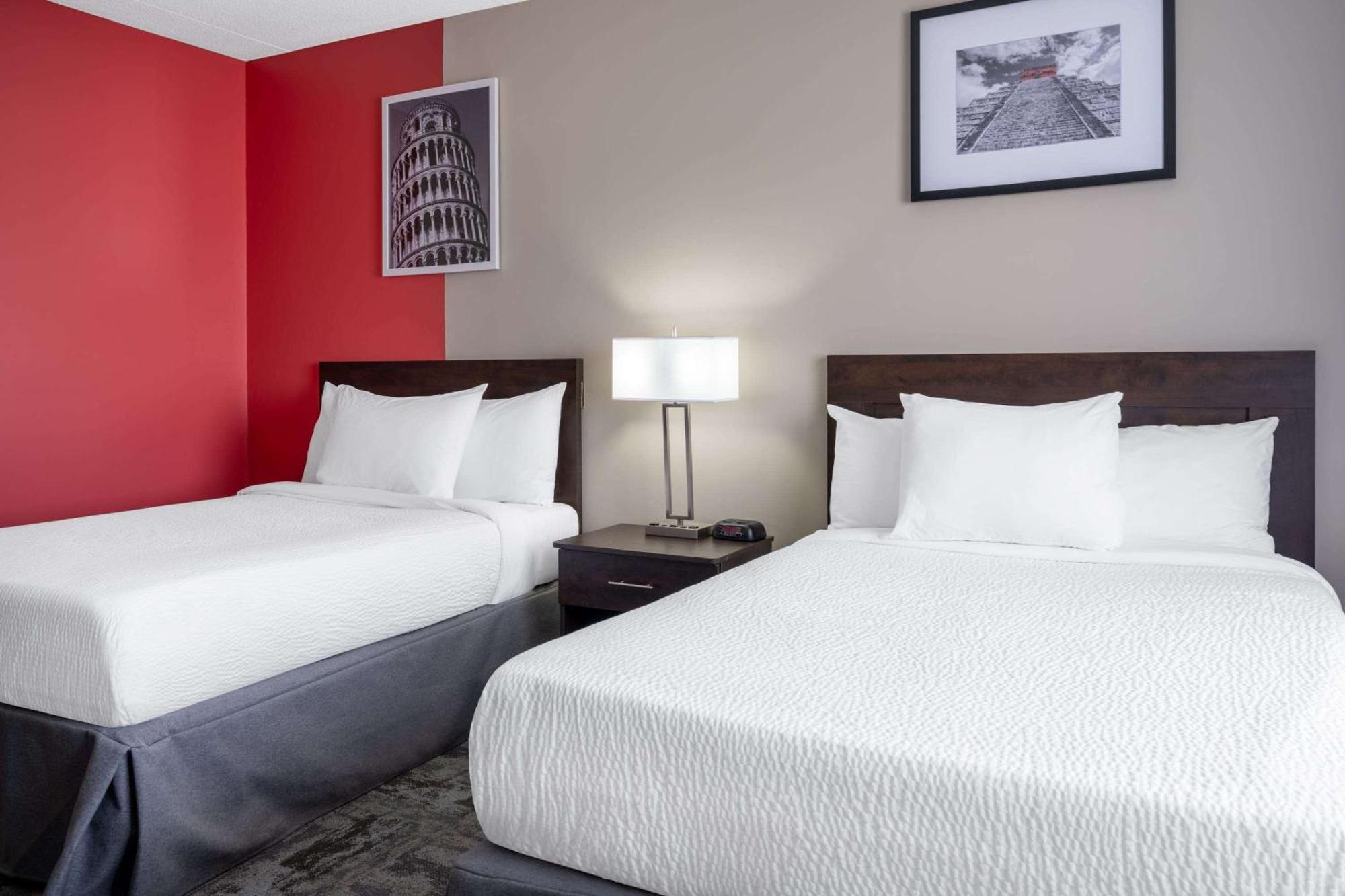 Ramada By Wyndham Airlane Motel 3*